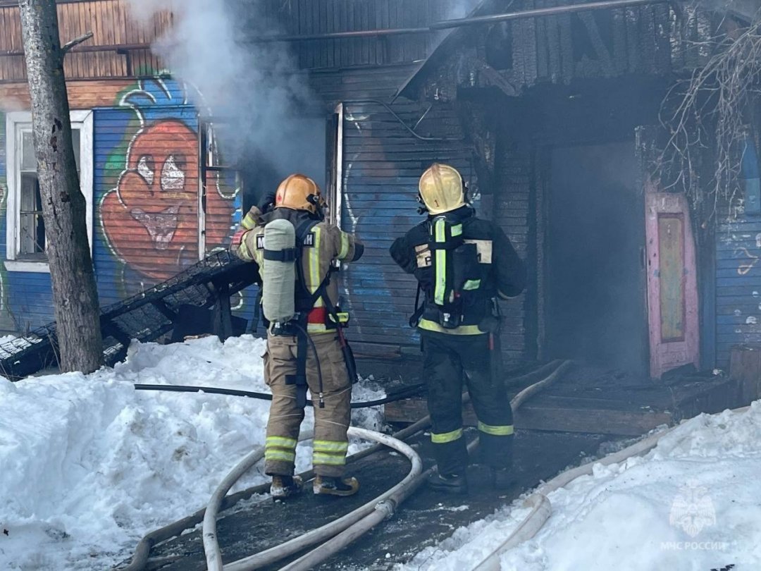 Пожарно-спасательные подразделения выезжали на пожар в г.Каргополь